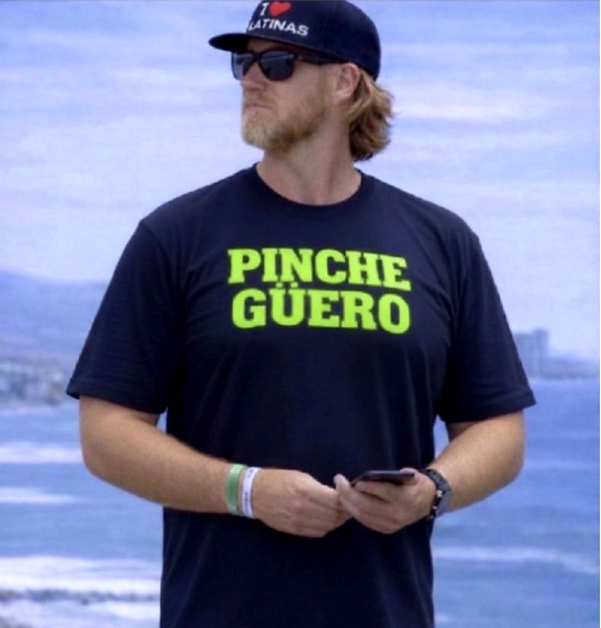 PINCHE GÜERO™ 
OG Signature Tee
